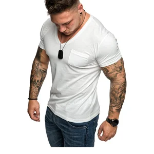 T-shirt met V-hals en opgestikte zak