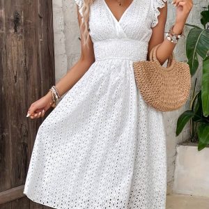 Witte zomerjurk met V-hals