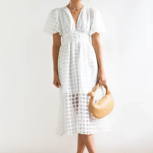 Speelse zomerse midi-jurk