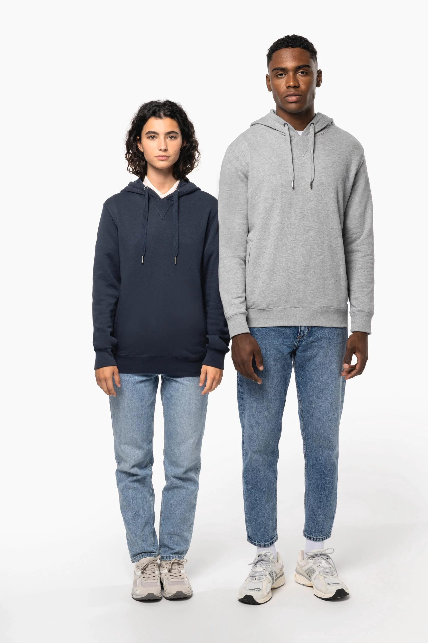 K4009 – Unisex basic biokatoen hoodie - Afbeelding 4