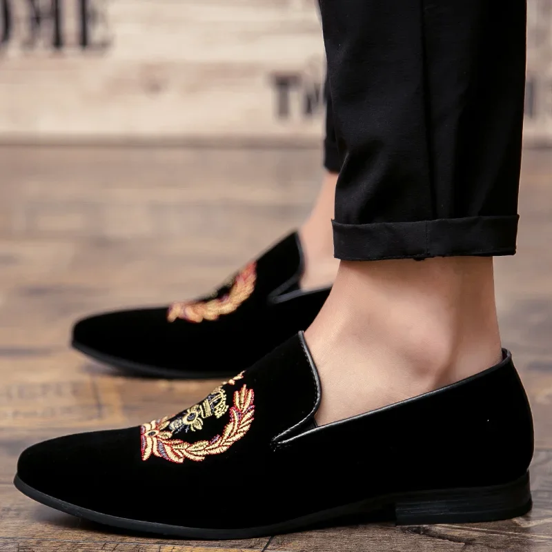 Fluwelen Loafers Met Geborduurd Embleem - Afbeelding 3