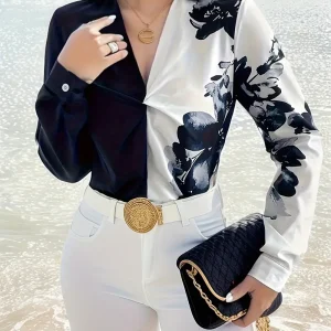 Blouse met bloemenprint en gedraaide voorkant